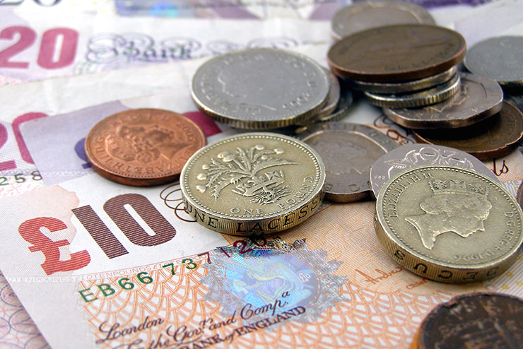 Pound notes and coins, United Kingdom